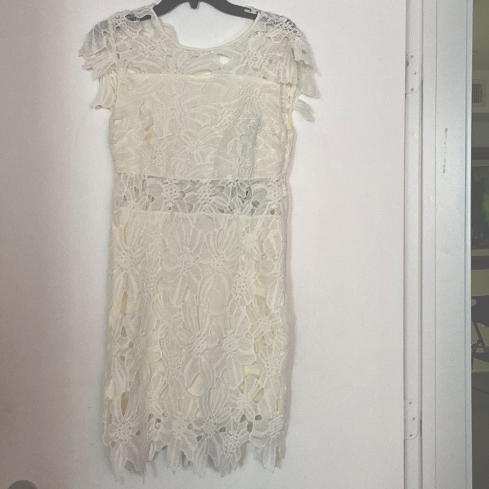White lace dress in ivory size medium